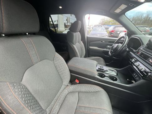 Used 2023 Honda Pilot Sport image 26