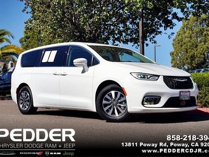 Used 2022 Chrysler Pacifica Touring-L