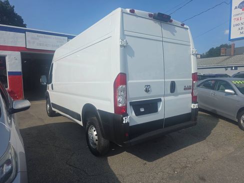 Used 2022 RAM ProMaster 2500 FWD image 4