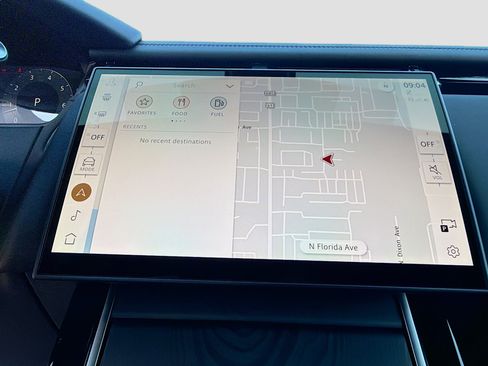 New 2026 Land Rover Range Rover Velar Dynamic SE image 33