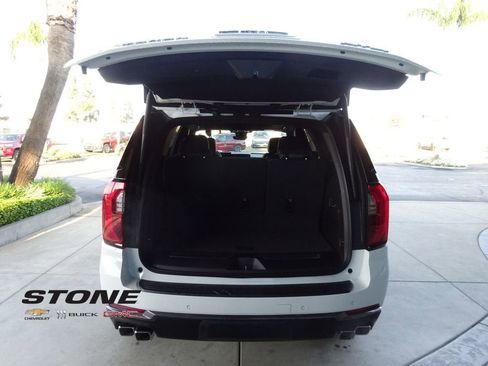 New 2026 GMC Yukon AT4 w/ AT4 Premium Package image 31