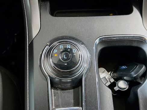 Used 2019 Ford Fusion SE image 13