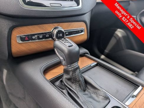 Used 2021 Volvo XC90 T6 Momentum w/ Climate Package AWD/4WD image 21
