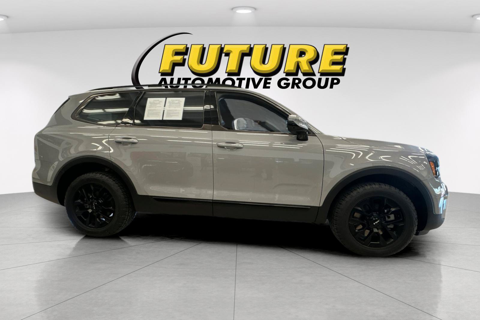 Certified 2024 Kia Telluride SX X-Pro AWD/4WD image 3