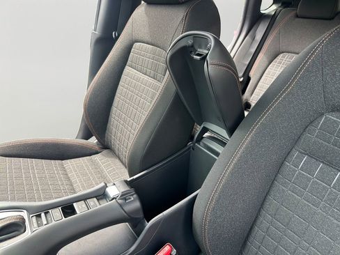 Certified 2025 Honda HR-V Sport image 21