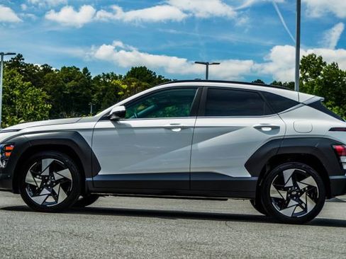 Used 2026 Hyundai Kona Limited FWD image 10