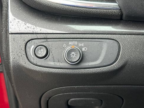 Used 2019 Buick Encore Preferred FWD image 17