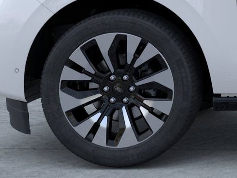 New 2026 Ford Expedition Platinum w/ Driver's Package image 19