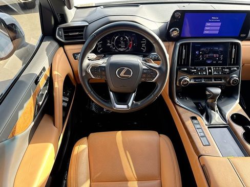 Used 2024 Lexus LX 600 4WD w/ Interior Upgrade Package image 11