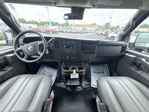 New 2025 GMC Savana 3500 Extended image 10