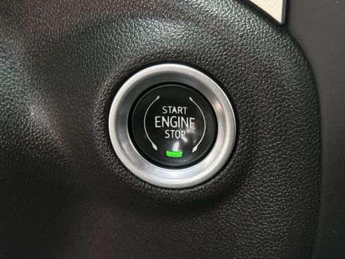Used 2022 Chevrolet Silverado 1500 LT AWD/4WD image 24