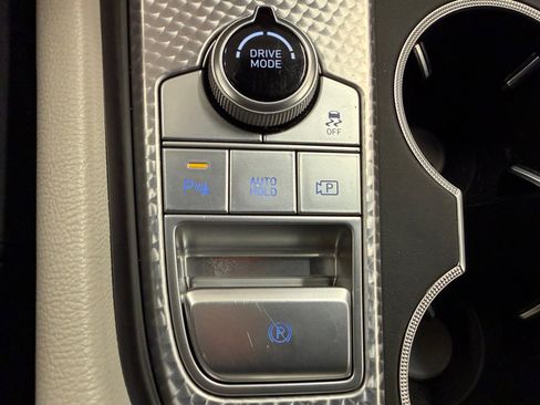 Used 2023 Genesis G70 2.0T w/ Sport Prestige Package image 40