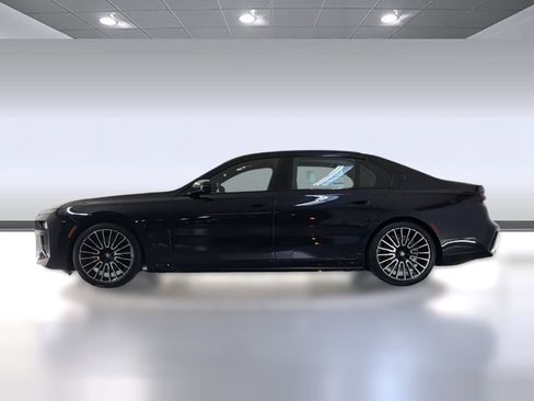 New 2026 BMW i7 xDrive60 image 2