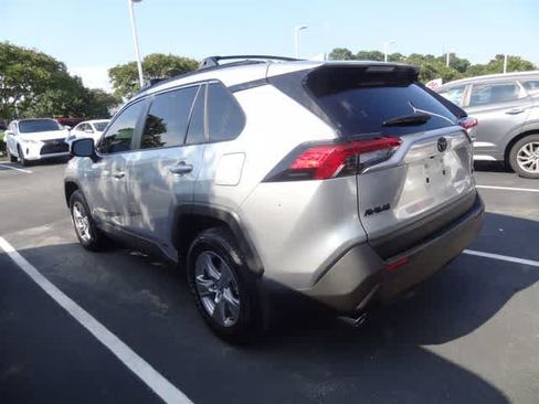Used 2025 Toyota RAV4 XLE AWD/4WD image 7