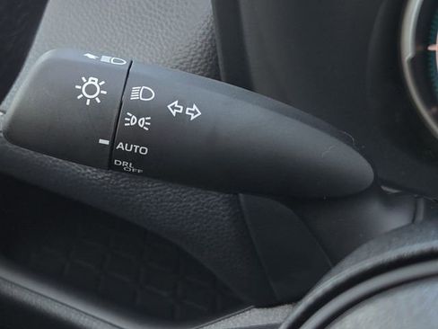 Used 2025 Toyota RAV4 XLE AWD/4WD image 29