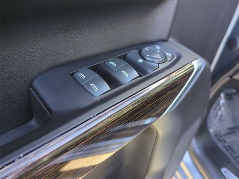 Certified 2022 GMC Sierra 1500 Elevation image 25