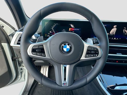 New 2026 BMW X5 M60i image 8