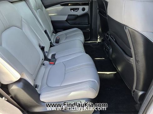 Used 2024 Honda Pilot Touring image 20