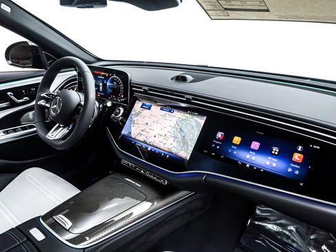 New 2026 Mercedes-Benz E 53 AMG e 4MATIC Sedan image 5