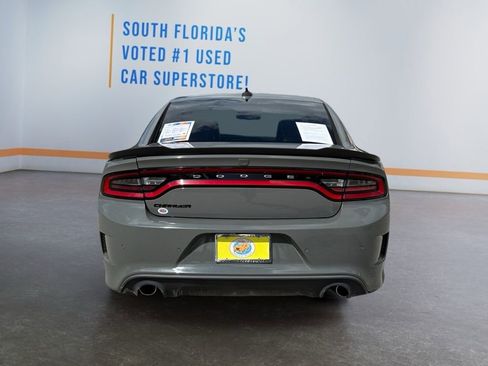 Used 2017 Dodge Charger R/T image 4