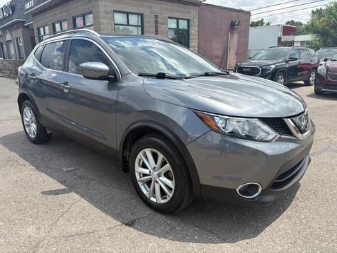 Used 2018 Nissan Rogue Sport SV w/ SV All-Weather Package AWD/4WD image 4
