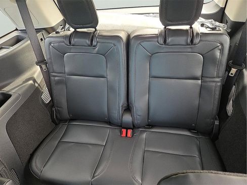 New 2026 Lincoln Aviator Reserve image 9