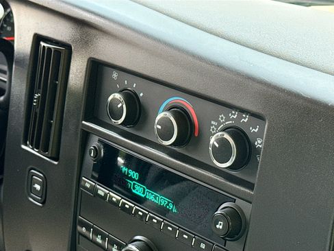 Used 2022 GMC Savana 3500 w/ Power Convenience Package image 26