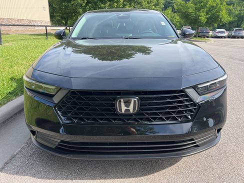Used 2023 Honda Accord EX image 2