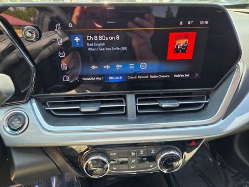 Used 2024 Chevrolet Trax LT w/ Driver Confidence Package FWD image 25