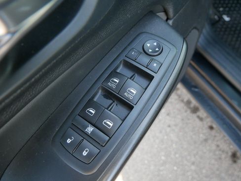 Used 2020 Jeep Cherokee Trailhawk w/ Cold Weather Group image 21