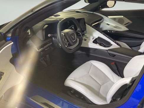 Used 2025 Chevrolet Corvette Stingray Preferred Conv RWD image 23