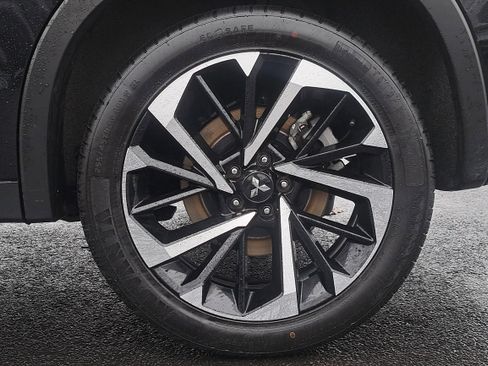 Used 2024 Mitsubishi Outlander SE image 9