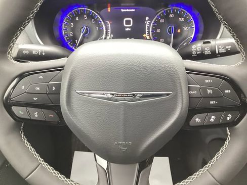 New 2026 Chrysler Pacifica Limited image 13