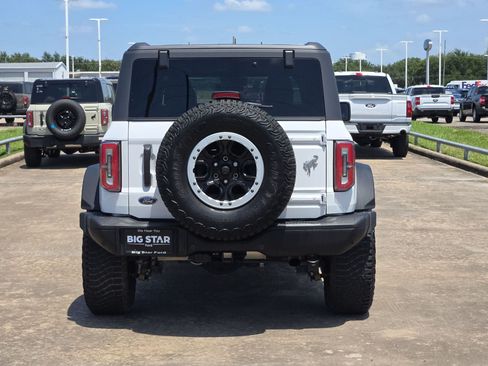 Used 2023 Ford Bronco Badlands w/ Sasquatch Package AWD/4WD image 6