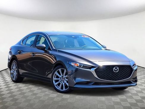 Used 2021 MAZDA MAZDA3 s FWD image 2