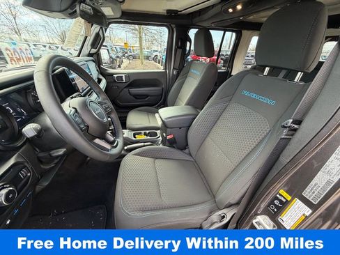 Used 2025 Jeep Wrangler Unlimited Rubicon 4xe w/ Convenience Group image 19