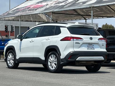 Used 2022 Toyota Corolla Cross LE AWD/4WD image 6