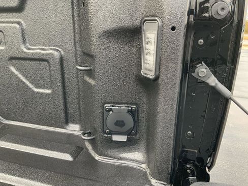 New 2026 GMC Sierra 2500 Denali w/ Denali Reserve Package image 17