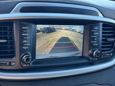 Used 2020 Kia Sorento EX AWD/4WD image 27