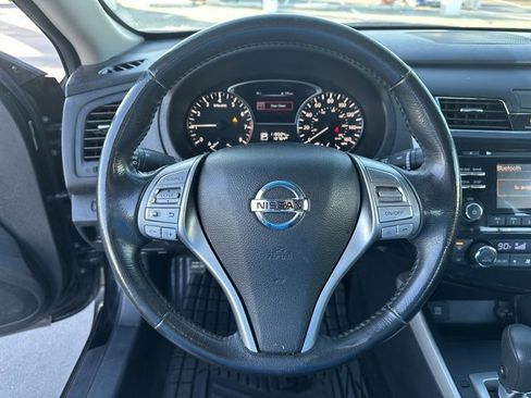 Used 2015 Nissan Altima 2.5 SV image 7