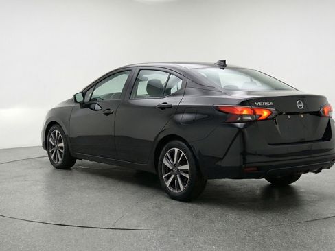 Used 2025 Nissan Versa SV image 6