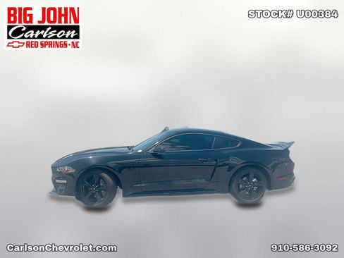 Used 2022 Ford Mustang GT Premium w/ Black Accent Package RWD image 3