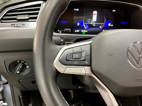 Used 2024 Volkswagen Tiguan S image 20