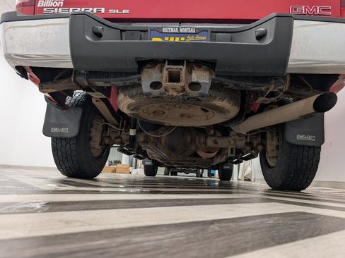 Used 2011 GMC Sierra 2500 SLE w/ SLE Preferred Package image 21