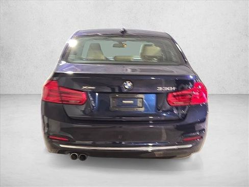 Used 2017 BMW 330i xDrive Sedan AWD/4WD image 6
