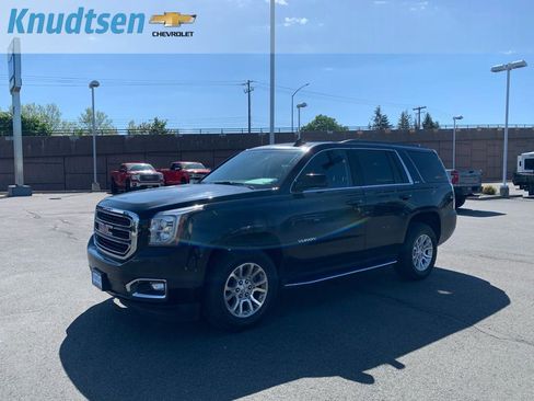 Used 2017 GMC Yukon SLE w/ HD Trailering Package AWD/4WD image 3