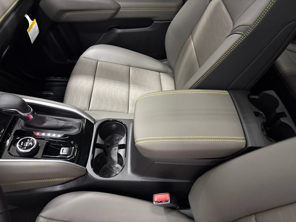 New 2026 Chevrolet Colorado ZR2 w/ Technology Package AWD/4WD image 19