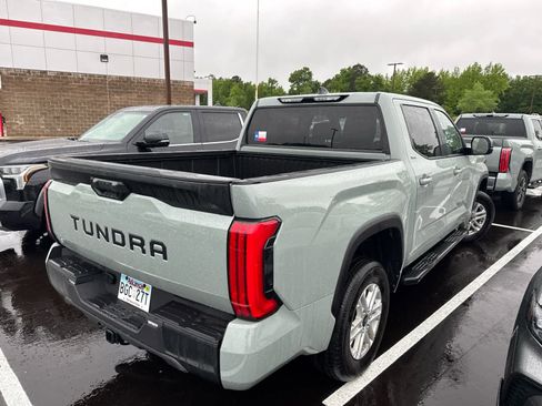 Used 2025 Toyota Tundra SR5 w/ SR5 Premium Package AWD/4WD image 4