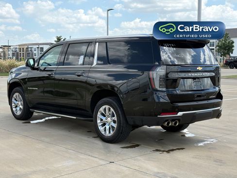 Used 2026 Chevrolet Suburban Premier AWD/4WD image 5