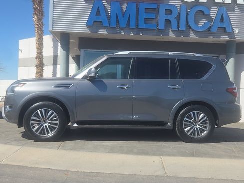 Used 2024 Nissan Armada SL AWD/4WD image 3
